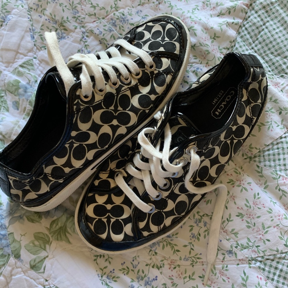 Woman’s Coach Etta Sneakers